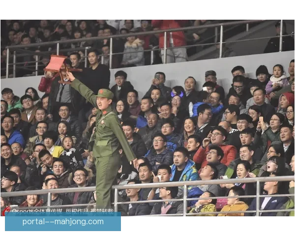 马赛球迷主场燃放违规烟火引发俱乐部面临欧足联严厉处罚 马赛球迷主场燃放违规烟火引发俱乐部面临欧足联严厉处罚